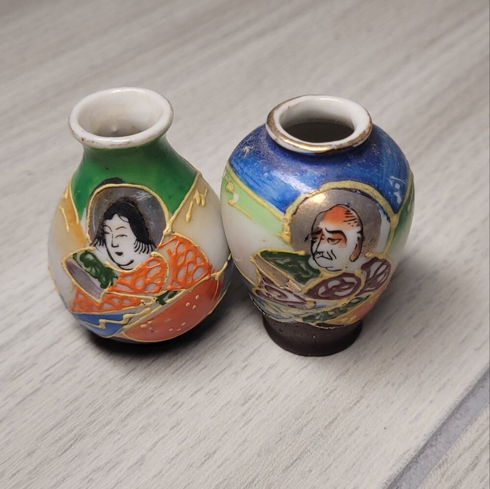 Vintage 1950-59 Handpaited Miniature Satsuma Vase Occupied Japan Bud Vase